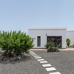 بيت للعطل Guenia Ll