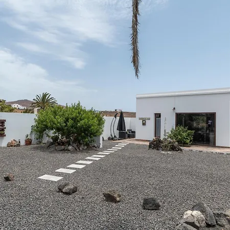 Guenia Ll El Mojon (Canary)