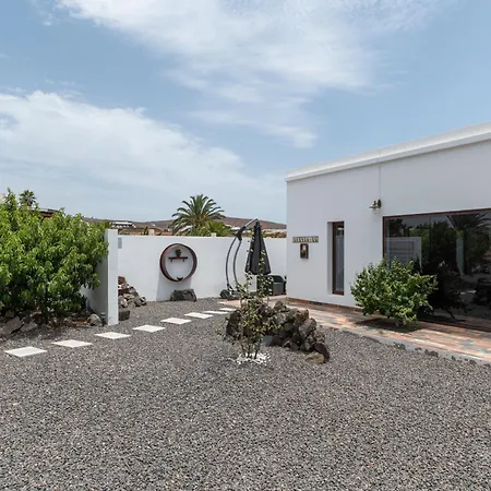 Guenia Ll * El Mojon (Canary)