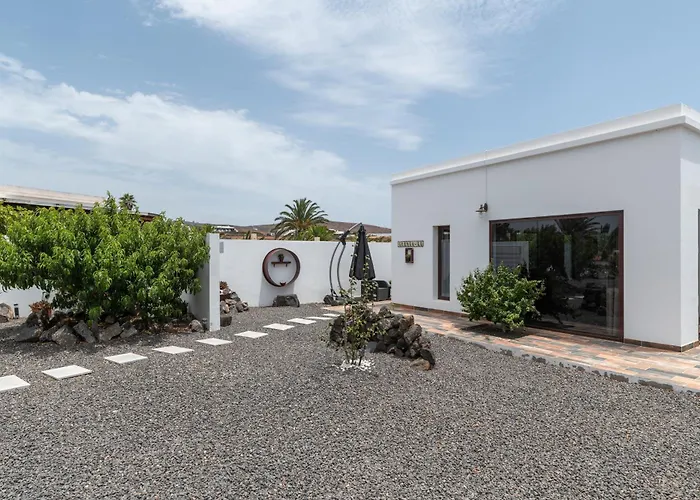 Guenia Ll * El Mojon (Canary)